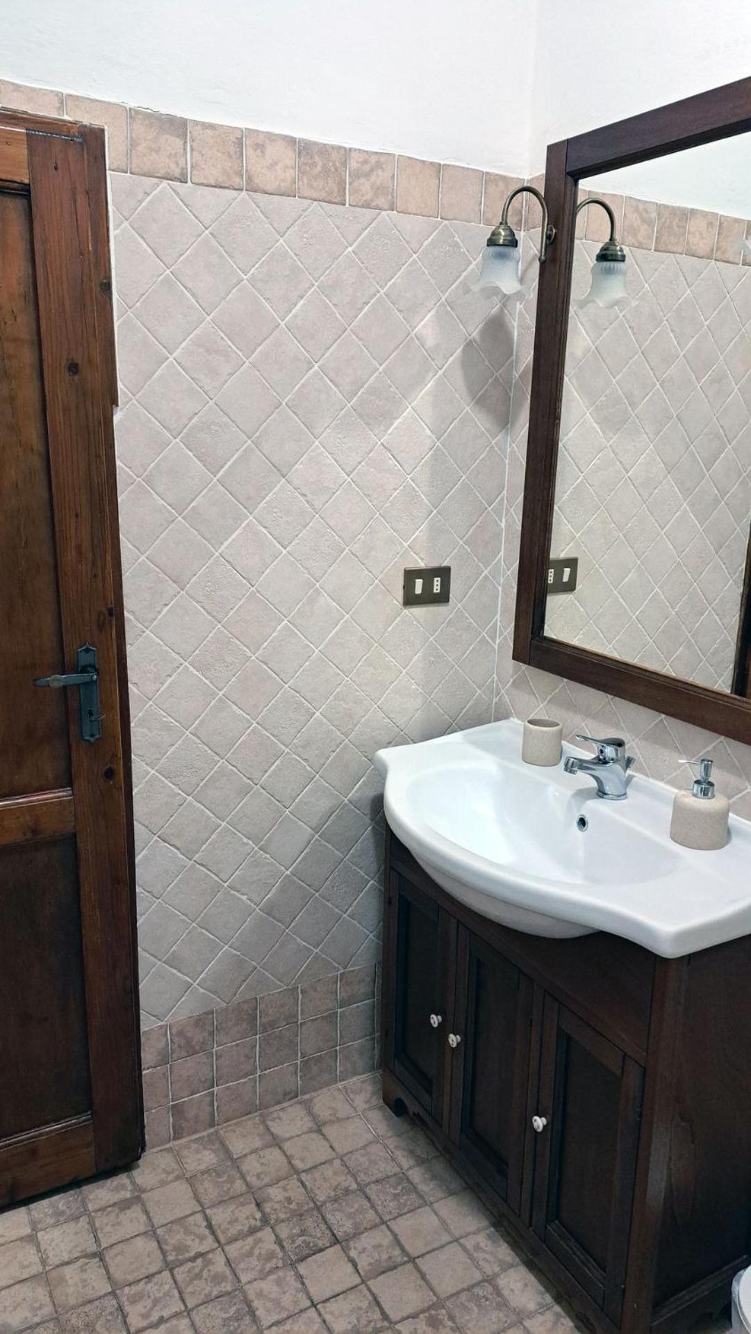 קרמיניאנו Agriturismo Frigionaia מראה חיצוני תמונה